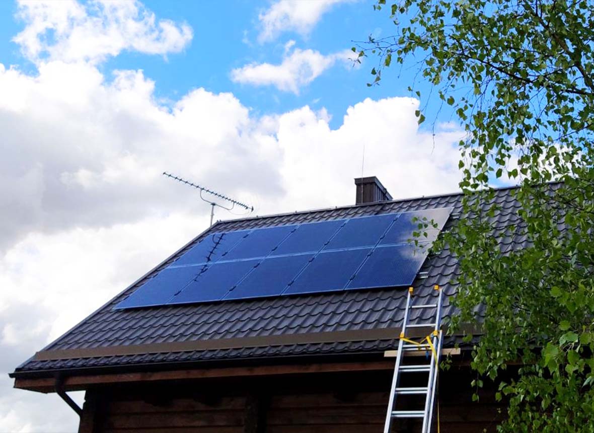 saules elektrines kaina ant skardinio stogo