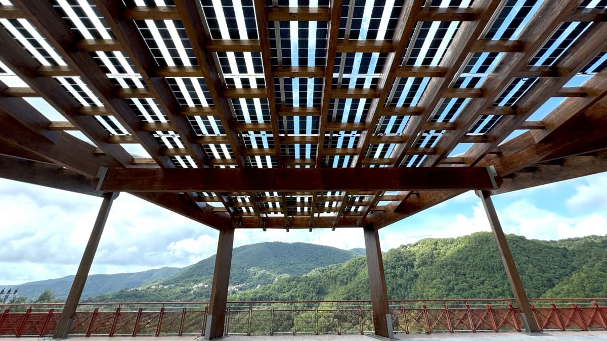 High-transmittance modules - for places where both electricity and light are needed